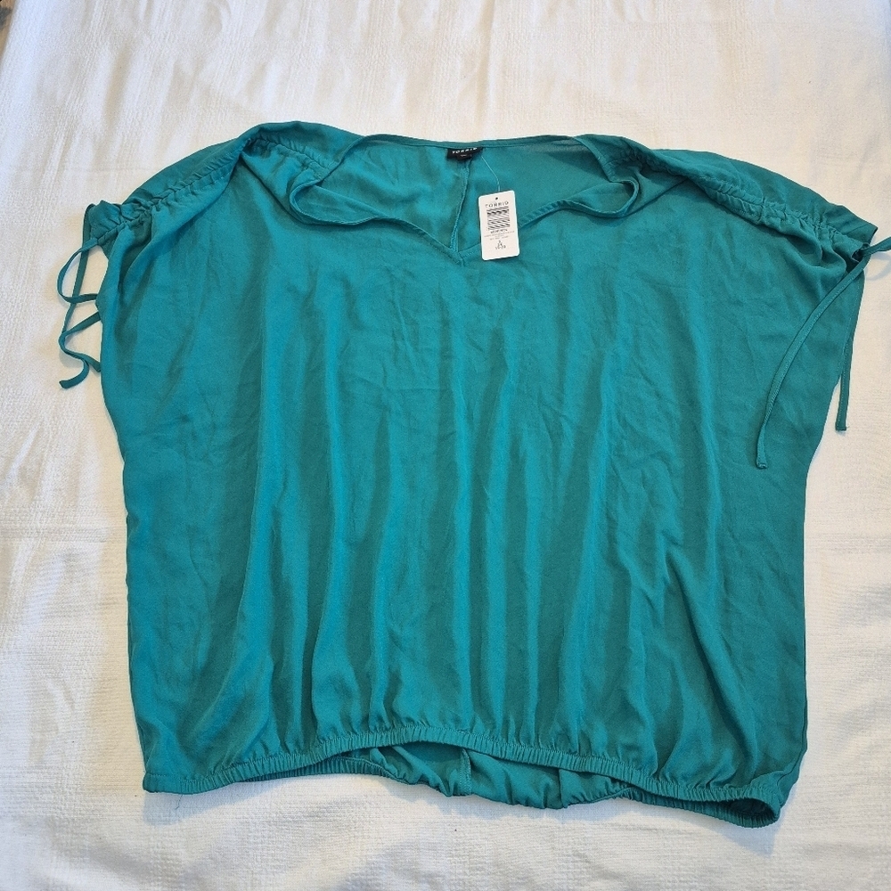 Torrid women's 2 2X Green Georgette Dolmain Shirring tie detail blouse NEW